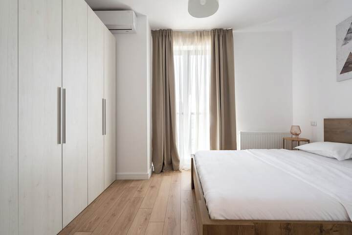 Room 39 of 355