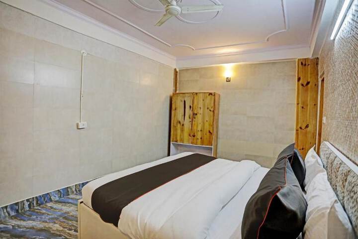 Room 8 of 15