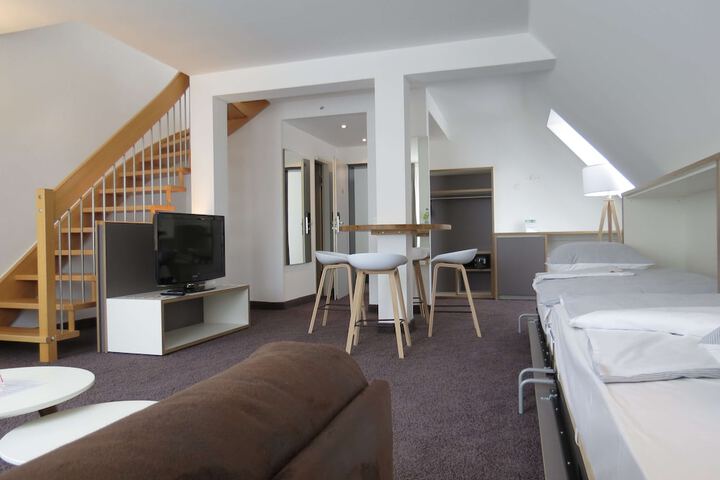 Room 92 of 125