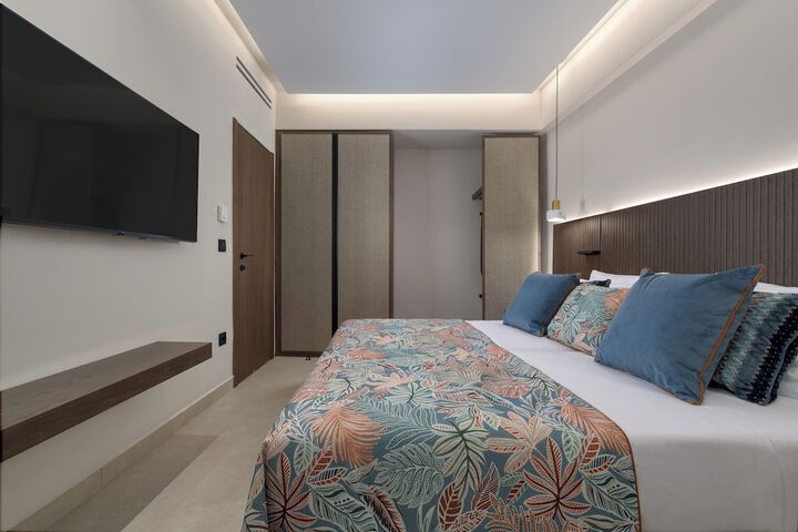 Room 29 of 295