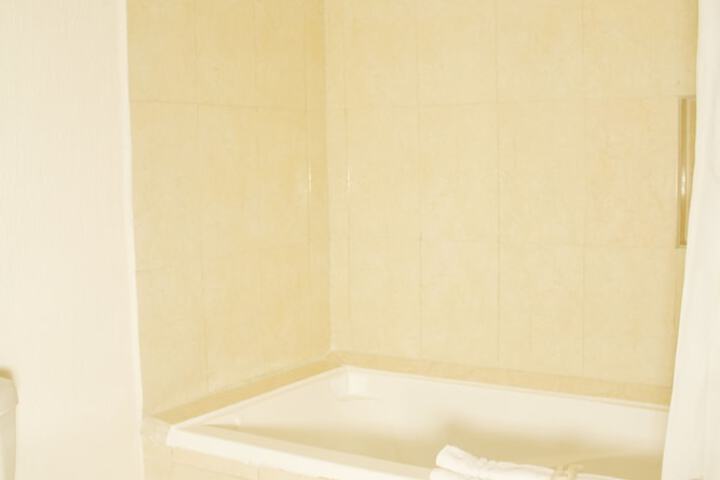 Room 46 of 136
