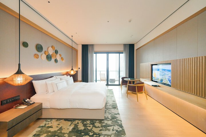 Room 18 of 126