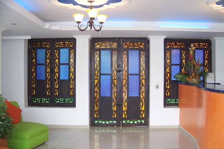 Hotel 2 of 33