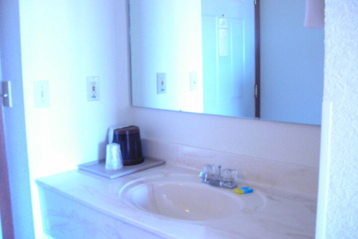 Room 9 of 11