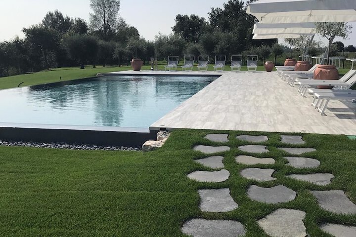Pool 42 of 58