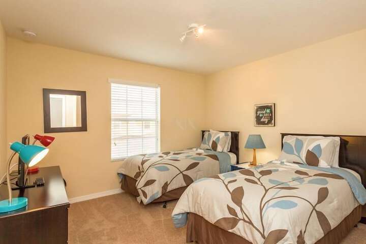 Room 6 of 28