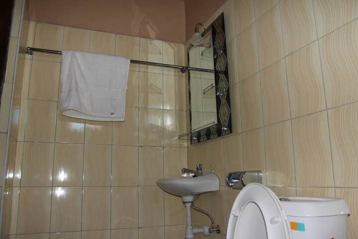 Room 14 of 27