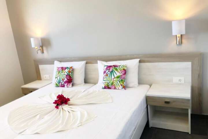 Room 10 of 26