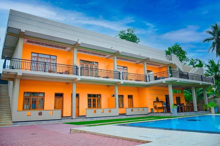 Woodnest Saayoo Resort