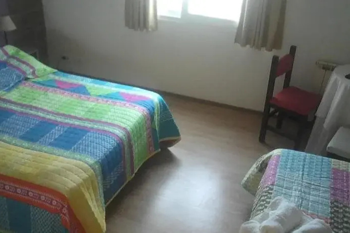 Room 4 of 13