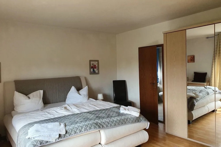 Room 3 of 23
