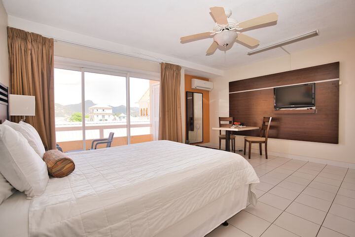 Room 21 of 52