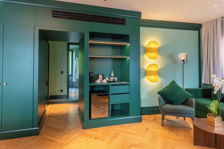 Room 45 of 88