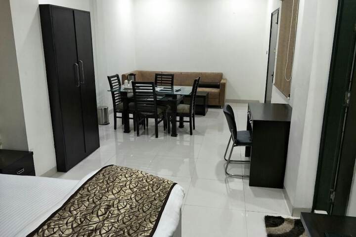 Room 18 of 24