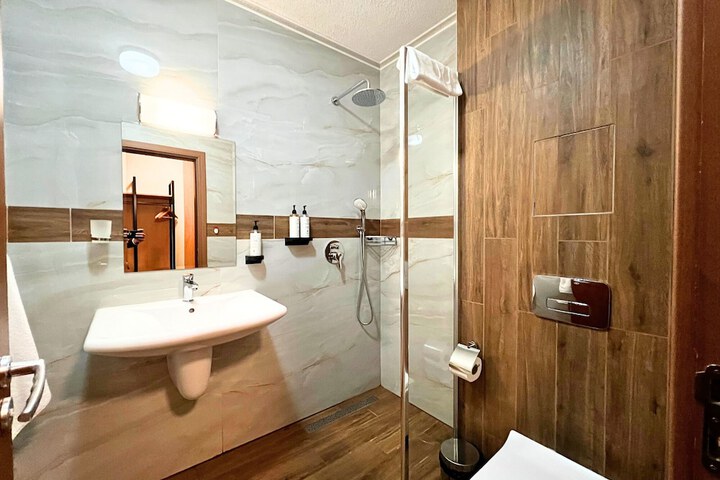 Clean Restrooms