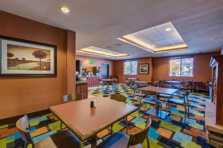 Dining Photos