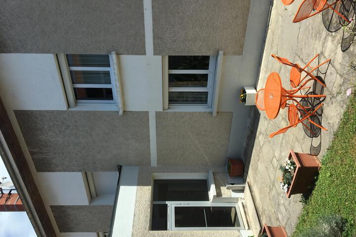 Terrace/Patio 6 of 7