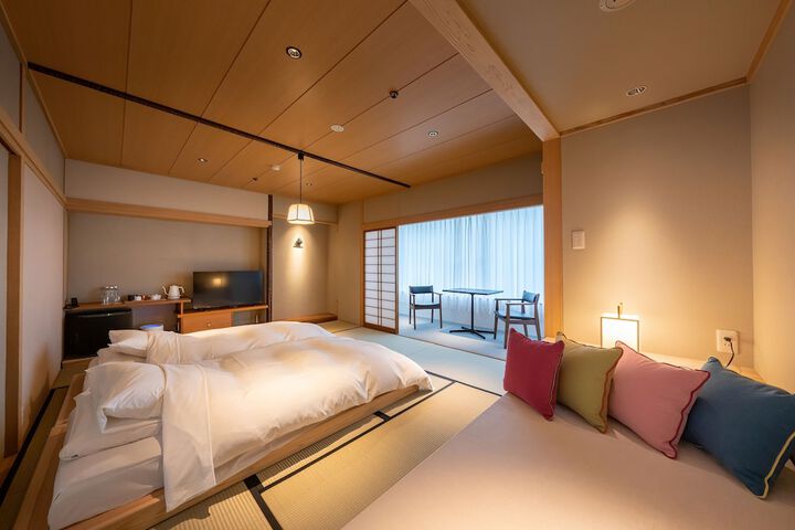 Room 5 of 52