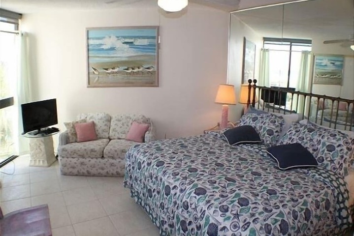 Room 7 of 25