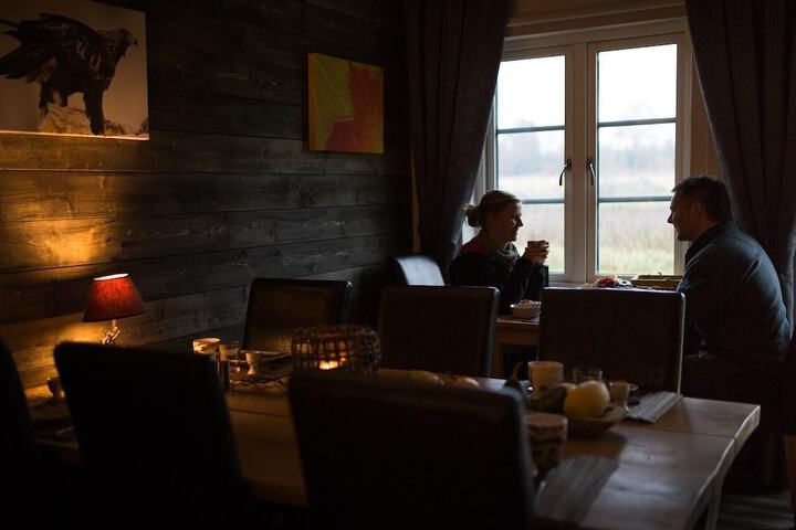 Dining 25 of 46