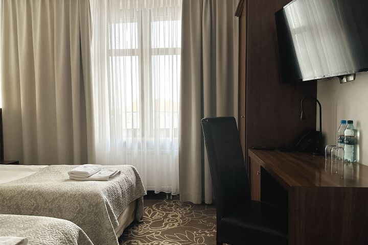 Room 27 of 60