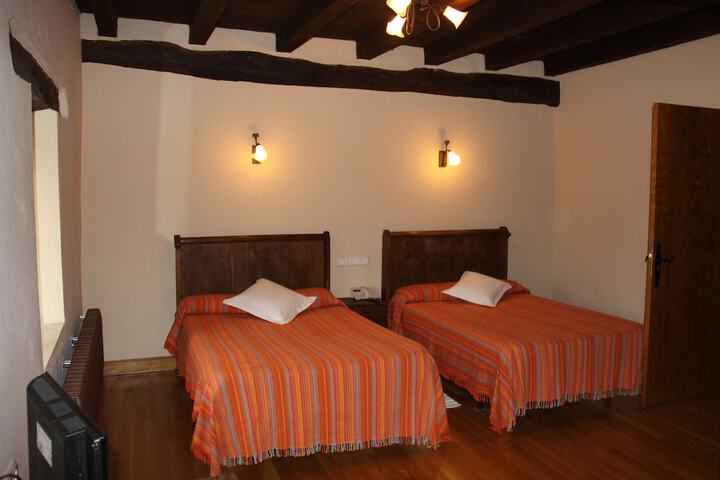 Room 5 of 17