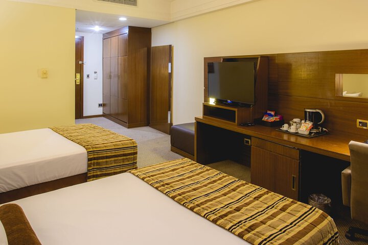 Room 14 of 86