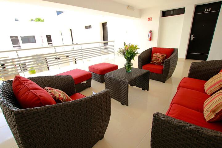 Guest Lobby
