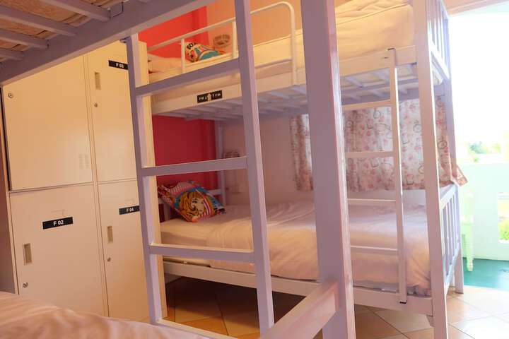 Room 18 of 37