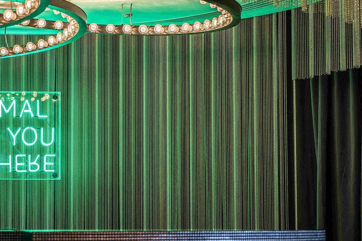 Lounge 133 of 161