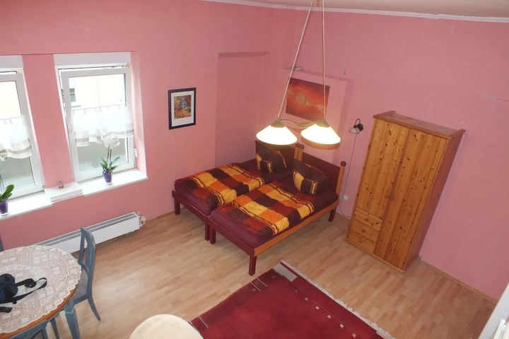 Room 4 of 15