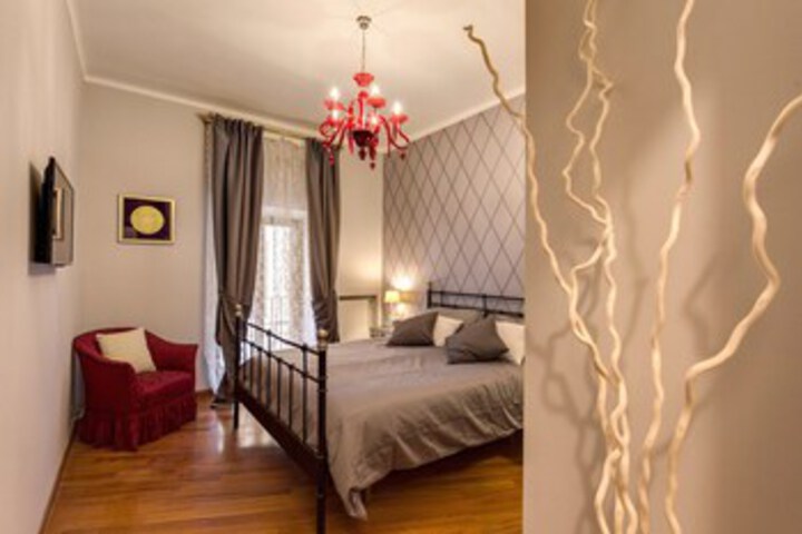 Room 15 of 33