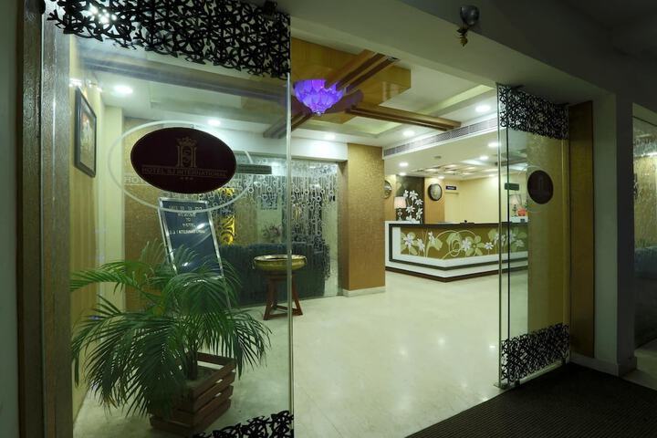 Hotel Interior 9 of 47