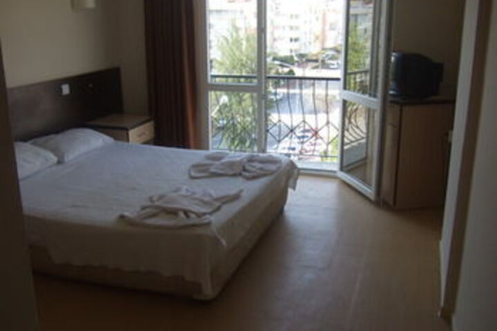 Hotel Suite Photo