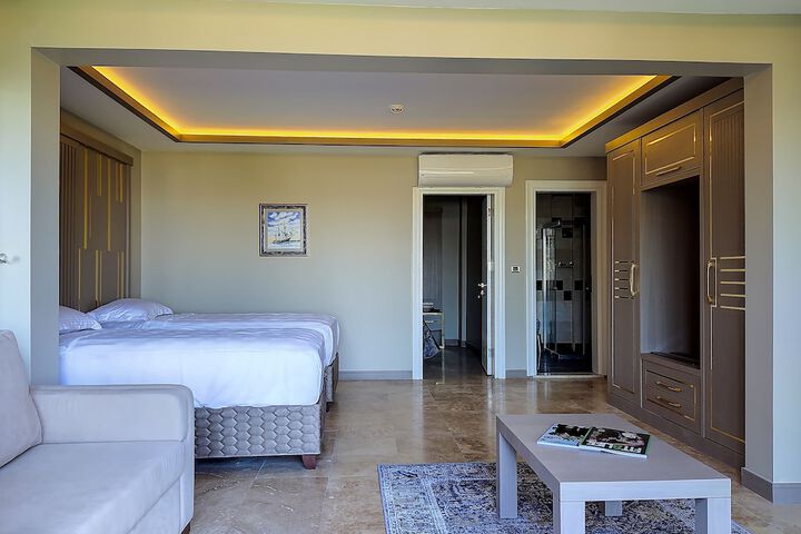 Room 9 of 49