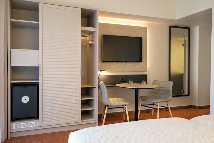 Room 31 of 79