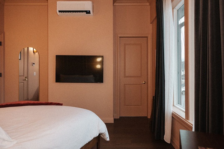 Room 19 of 37