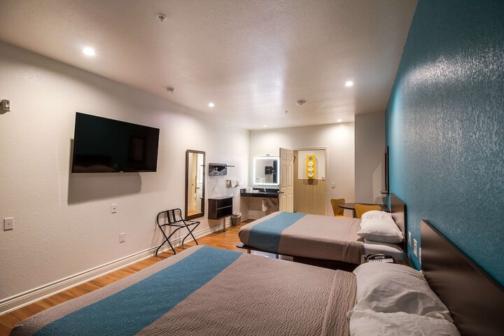 Room 5 of 47