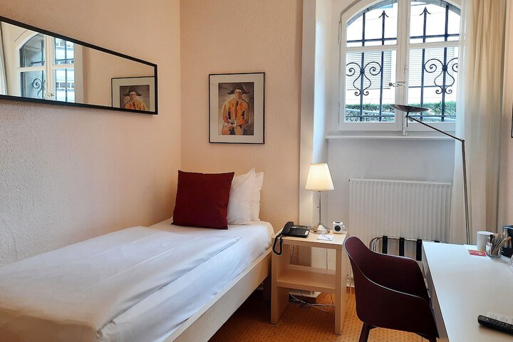 Room 20 of 66