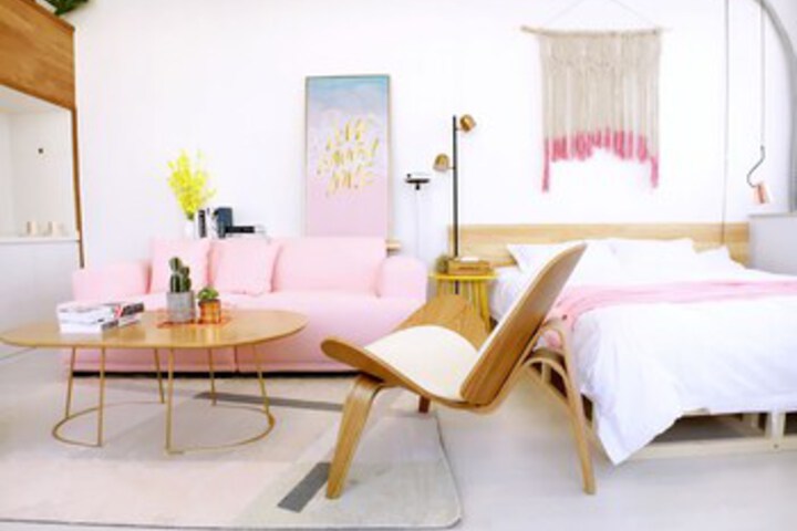 Room 5 of 20