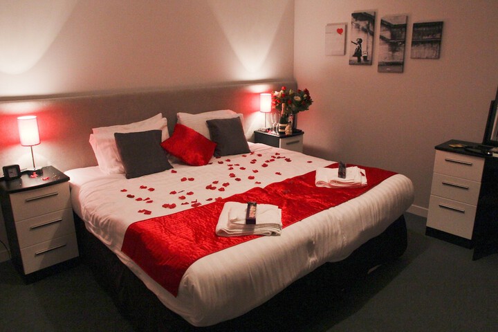 Room 6 of 67