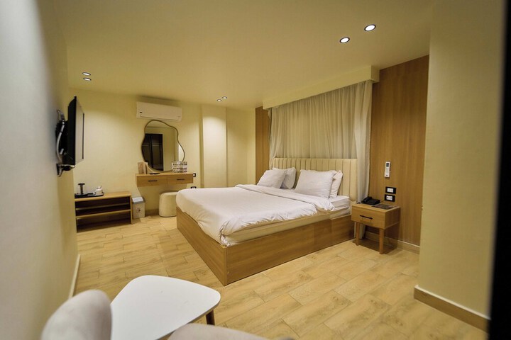 Room 54 of 174