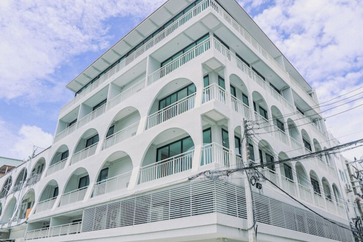 Hotel 66 of 71