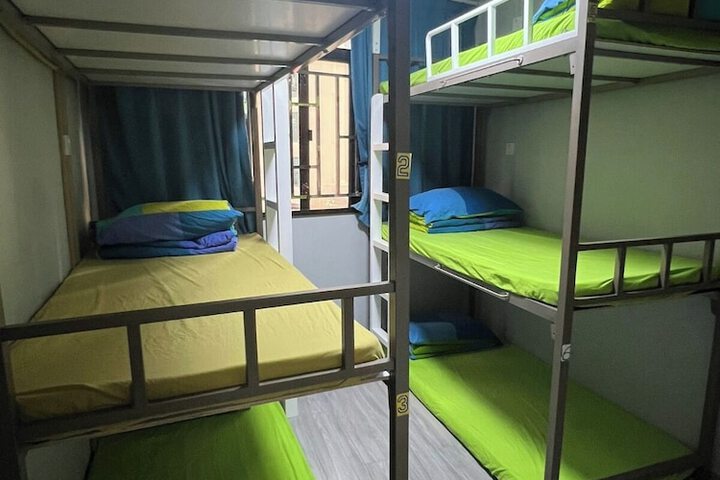 Room 11 of 78