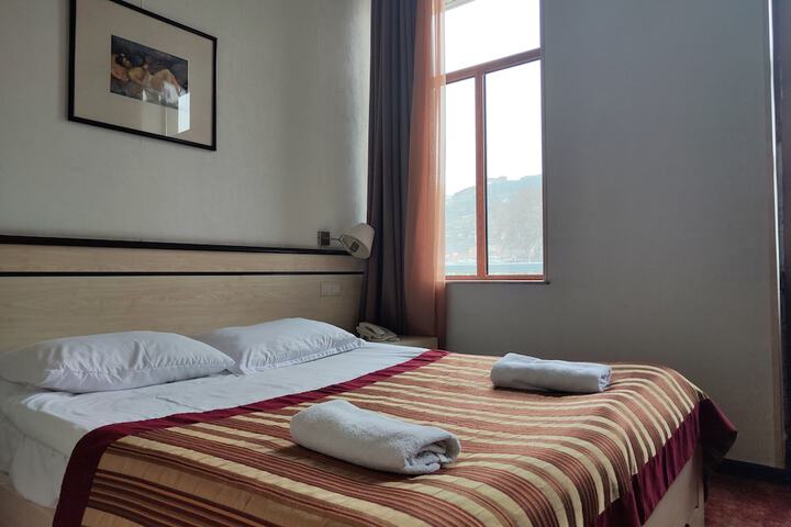 Room 7 of 21