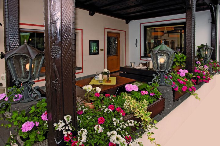 Dining Photos