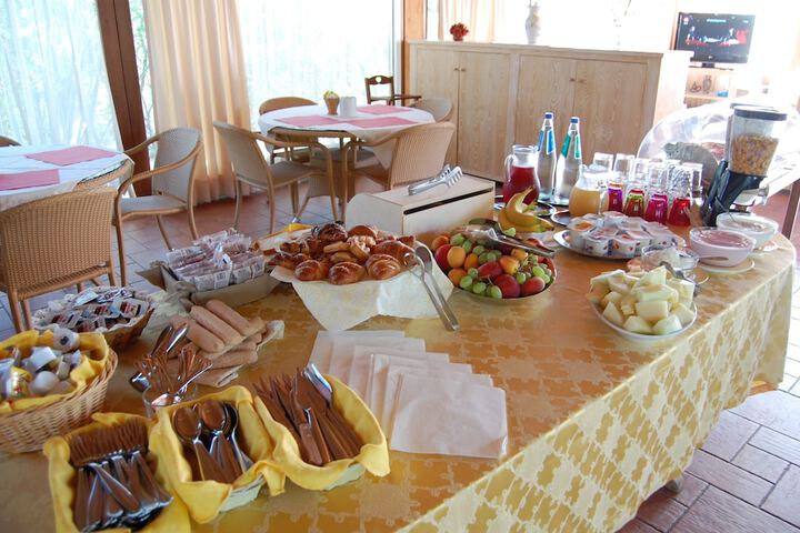 Dining Photos