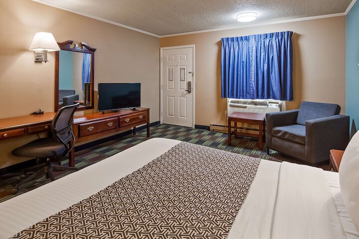 Room 11 of 22