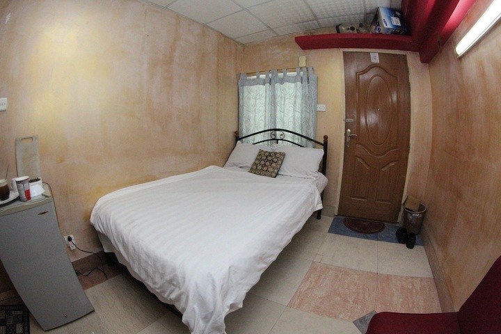 Room 19 of 144