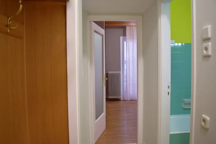 Room 7 of 13